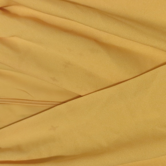 Gabrielle Union yellow romper size M - Picture 3 of 4